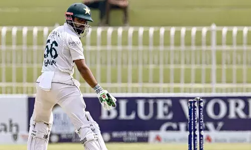 बाबर आजम और दक्षिण अफ्रीकी गेंदबाज के बीच तीखी बहस, मैदान पर गर्म माहौल, देखें वीडियो