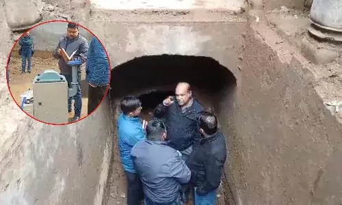 चंदौसी में मिली बावड़ी की खुदाई 3 दिन से बंद, खतरे का अनुमान लगा रही प्रदूषण विभाग टीम