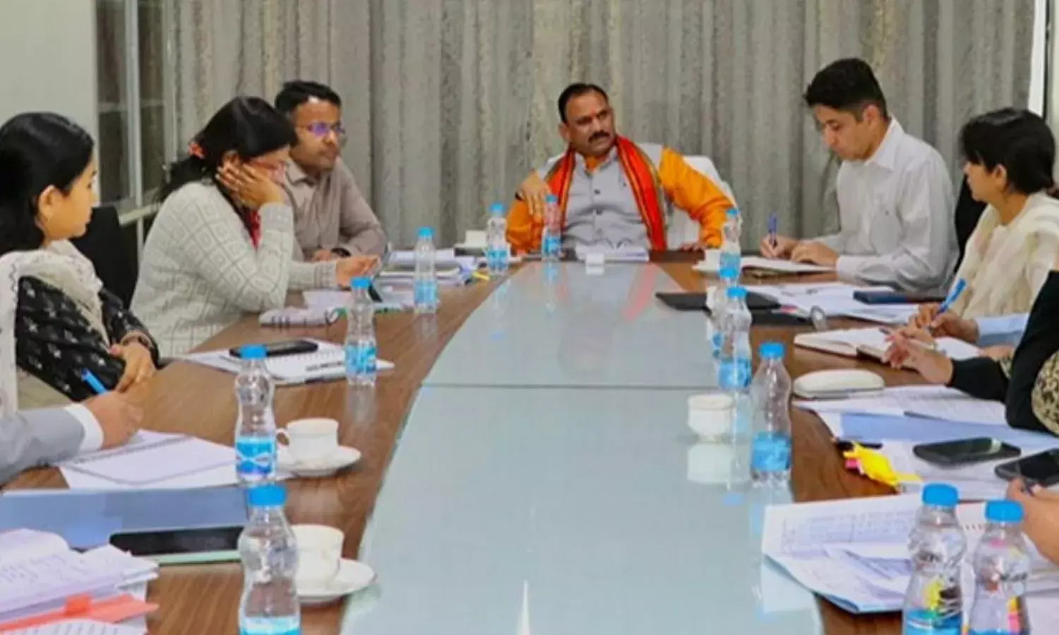 HMPV वायरस को लेकर अलर्ट, स्वास्थ्य मंत्री ने देर रात बुलाई बैठक, बोले- आपात स्थिति के लिए रहे तैयार