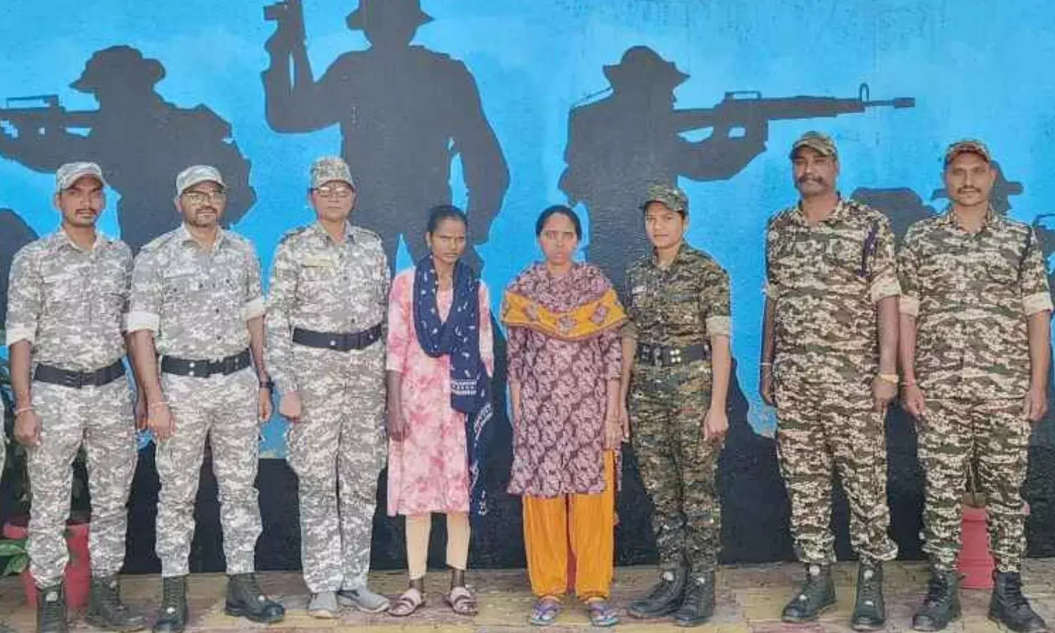 हार्डकोर महिला नक्सलियों ने किया सरेंडर, अब तक 600 से ज्यादा ने किया आत्मसमर्पण