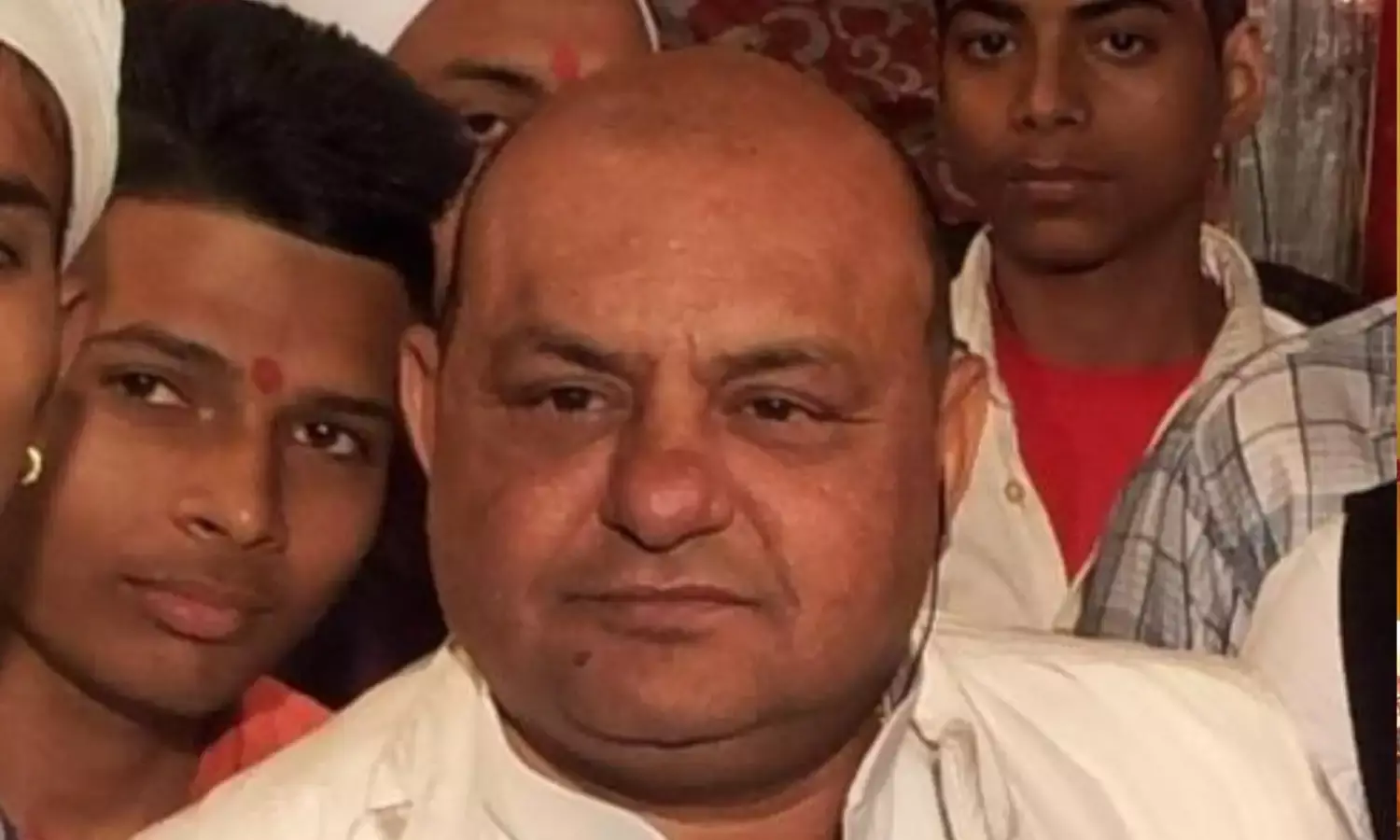 दिल्ली चुनाव के पहले AAP को बड़ा झटका, इस दिग्गज विधायक की गोली लगने से मौत