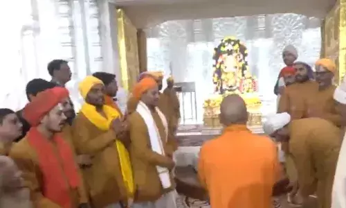 CM योगी पहुंचे अयोध्या, रामलला की पूजा कर बोले- आज हर भक्त में उत्साह