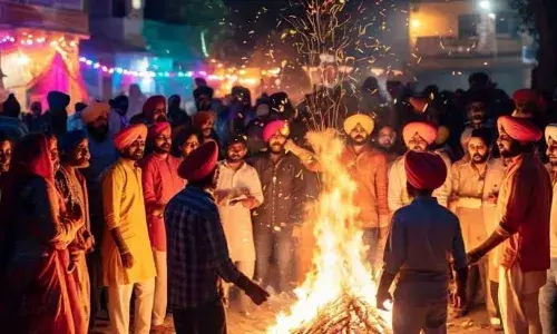 13 जनवरी को मनाया जाएगा लोहड़ी का पर्व, इन 5 चीजों को थाली में जरूर करें शामिल