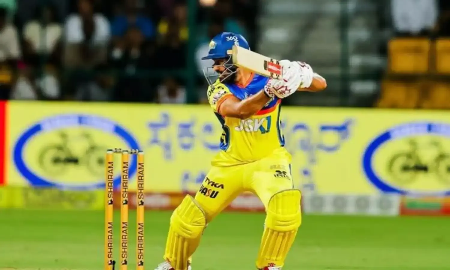 चैंपियंस ट्रॉफी से पहले इस बल्लेबाज ने मचाई धूम, लगातार चौथा शतक जड़ा, क्या मिलेगा भारतीय टीम में स्थान?