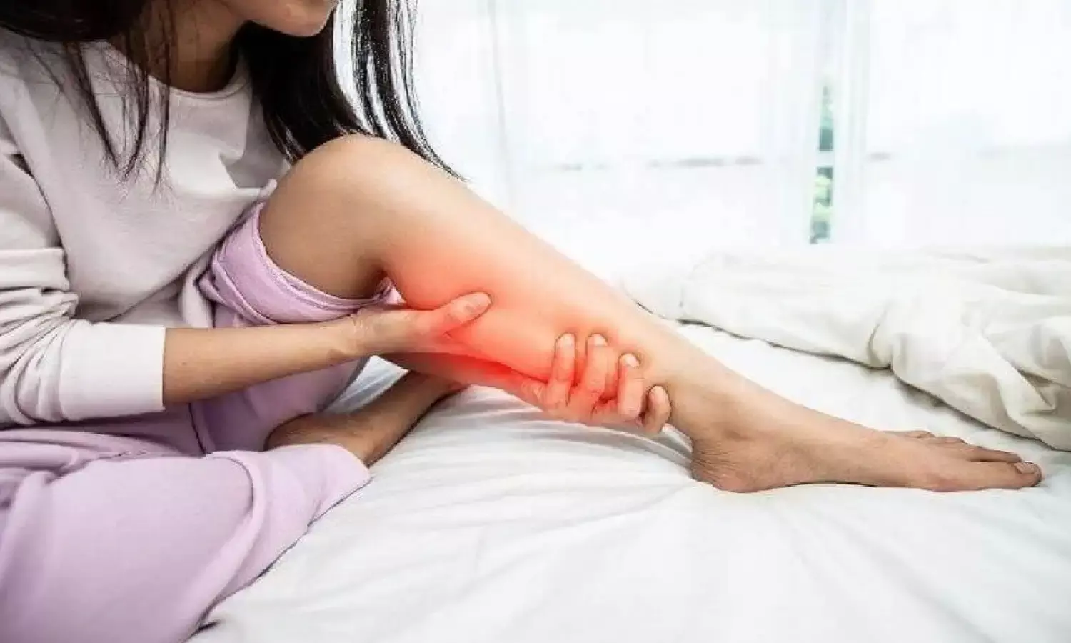 अचानक से पैरों में दर्द होने पर हो सकती है डायबिटीज की समस्या, जानें क्या करें उपाय अचानक से पैरों में दर्द होने पर हो सकती है डायबिटीज की समस्या, जानें क्या करें उपाय
