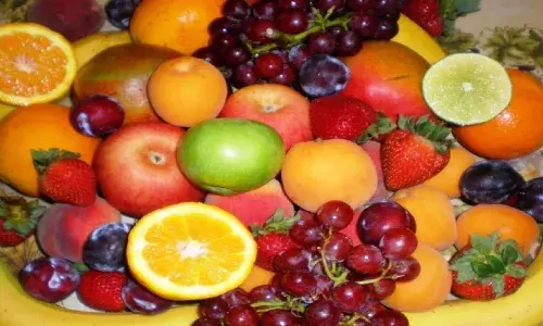 मानसिक तनाव कम करने के लिए खाए ये ताजे फल, मिलेंगे जबरदस्त फ़ायदे