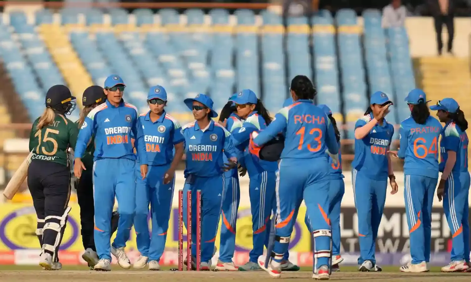 आयरलैंड को 304 रनों से हराया, महिला वनडे इतिहास की सबसे बड़ी जीत...