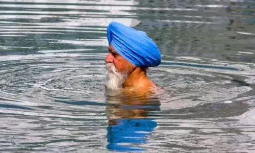 महाकुंभ में डुबकी लगाने का होता है महत्व, जानिए सर्दियों में इसके फायदे और नुकसान