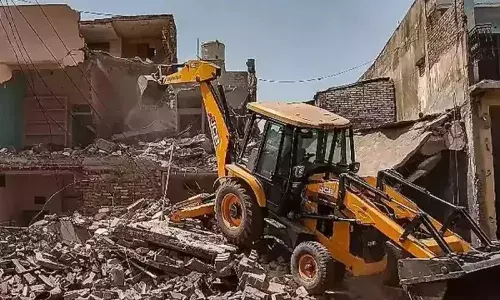 123 मकानों और दुकानों पर चलेगा बुलडोजर, नगर पालिका परिषद ने जारी किया नोटिस…