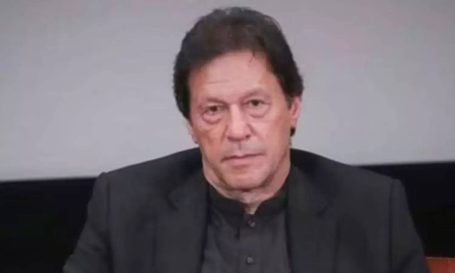 पाकिस्तान के पूर्व पीएम इमरान खान और उनकी पत्नी बुशरा बीबी भ्रष्टाचार मामले में दोषी करार पाकिस्तान के पूर्व पीएम इमरान खान और उनकी पत्नी बुशरा बीबी भ्रष्टाचार मामले में दोषी करार