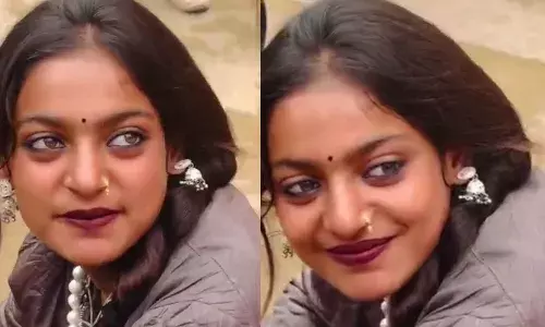 Mahakumbh 2025 Indores Monalisa goes viral