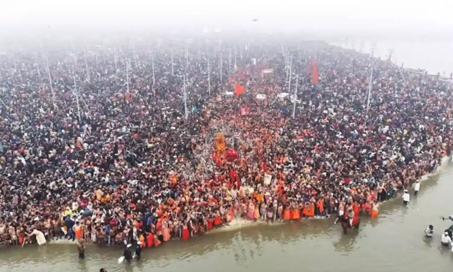 महाकुम्भ से प्रयागराज के व्यापार में दो से तीन गुना वृद्धि, पर्यटन, होटल और एफएमसीजी प्रोडक्ट इंडस्ट्री में हो रहा अच्छा मुनाफा...