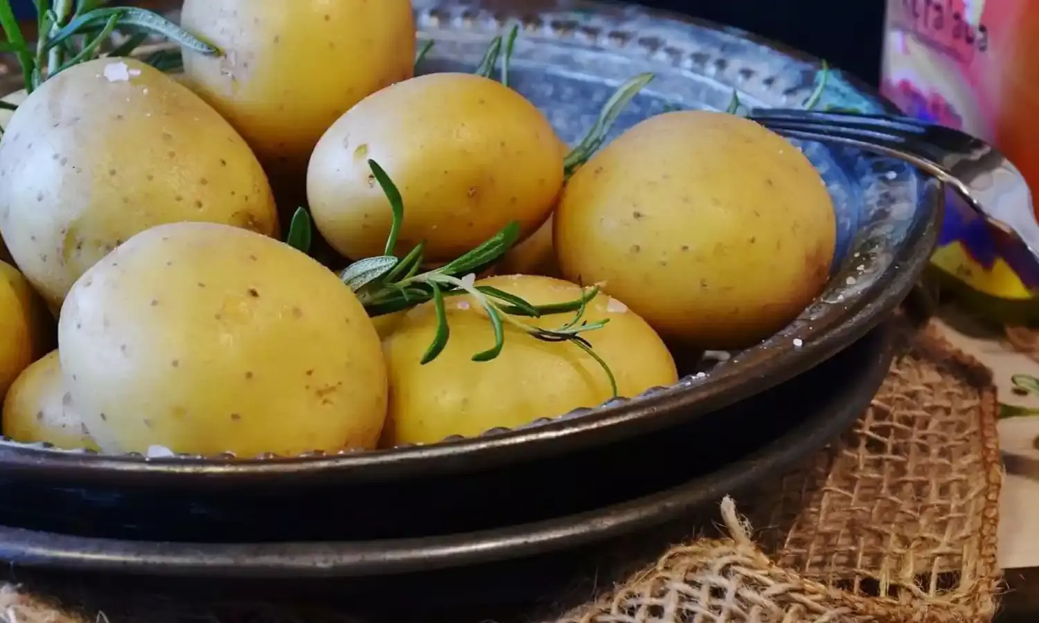 आलू खाने से ऐसे लोग एकदम करें परहेज, सेहत पर पड़ता है सीधा असर