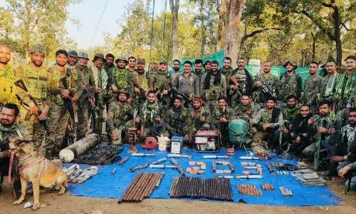 सुकमा में नक्सलियों का बड़ा हथियार भंडार पकड़ा, CRPF ने बड़ी मात्रा में विस्फोटक किया बरामद