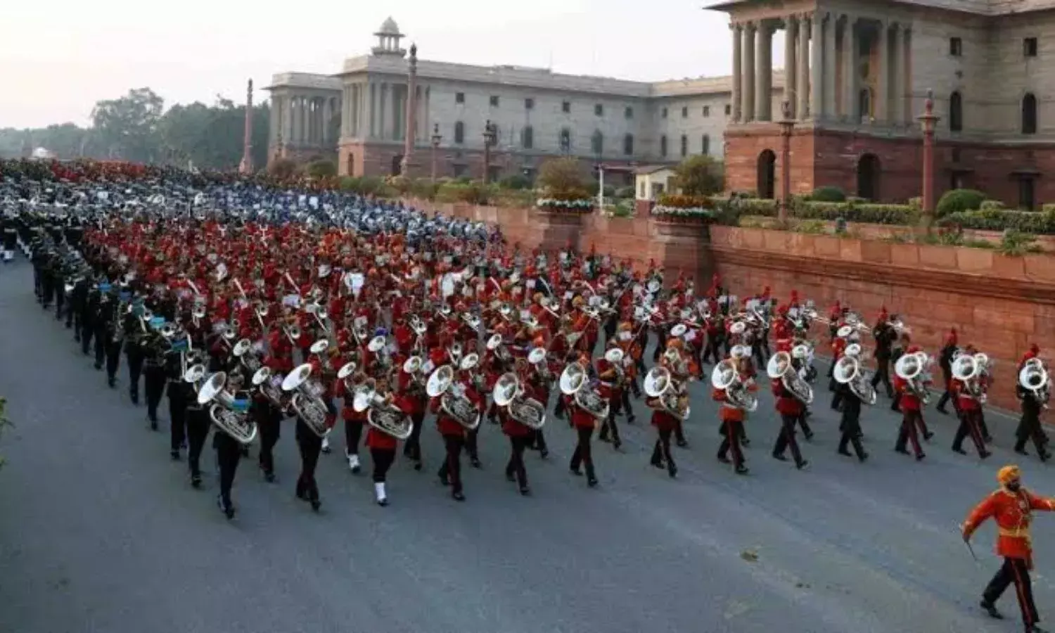 पहली बार बिगुल की धुन पर हुई बीटिंग रिट्रीट सेरेमनी, BSF जवानों के जोश ने किया मंत्रमुग्ध