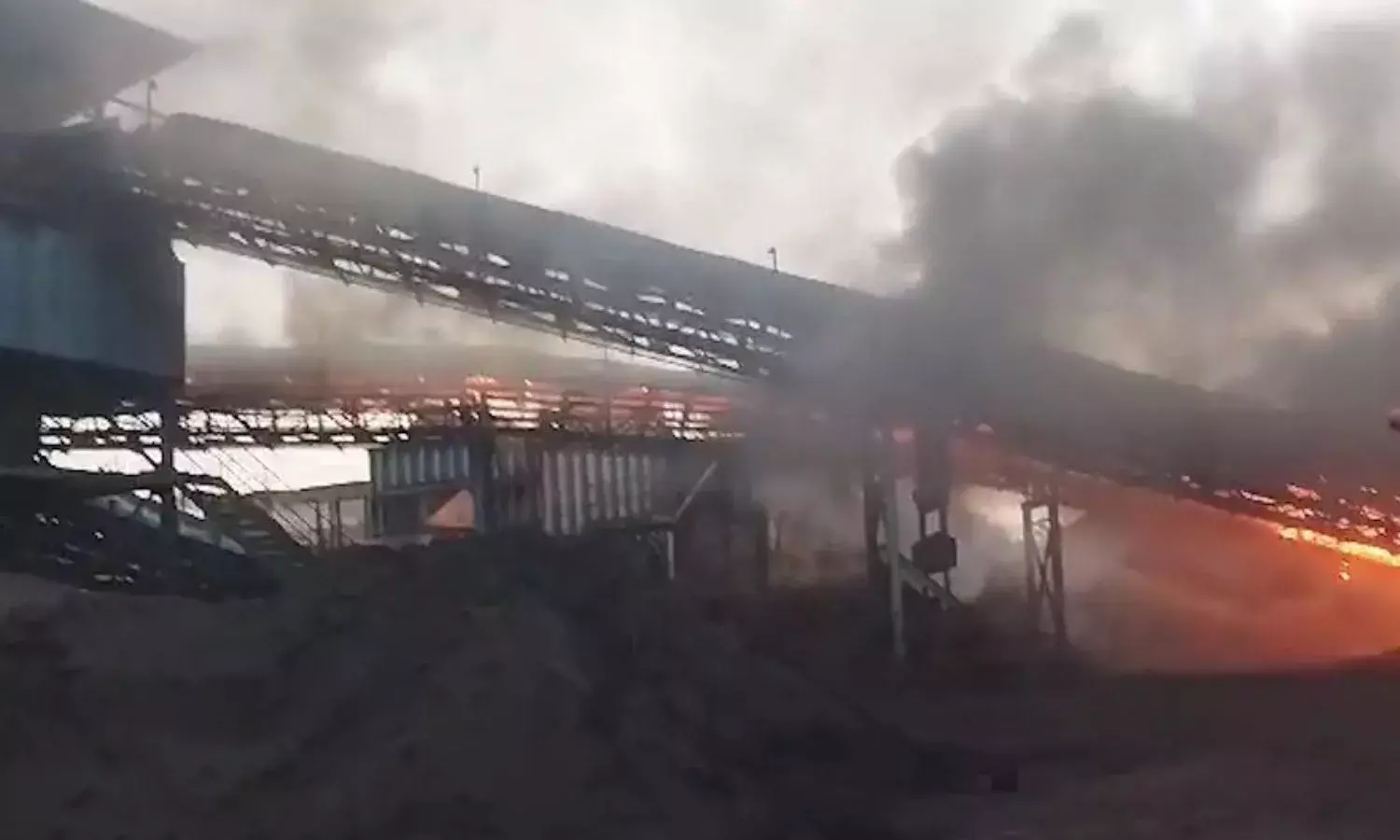 भाटिया कोल वाशरी में आग