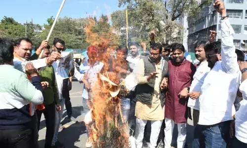 गंगा स्नान पर कांग्रेस राष्ट्रीय अध्यक्ष ने उठाए थे सवाल गंगा स्नान पर कांग्रेस राष्ट्रीय अध्यक्ष ने उठाए थे सवाल
