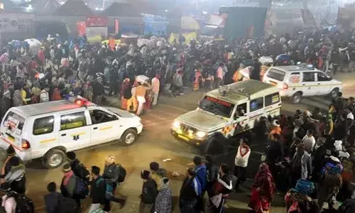 एम्बुलेंस सेवा बनी महाकुम्भ में श्रद्धालुओं की लाइफ लाइन...