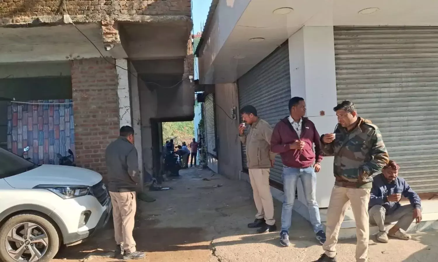 EOW Raids on Seoni CMO Residence in Chhindwara EOW Raids on Seoni CMO Residence in Chhindwara