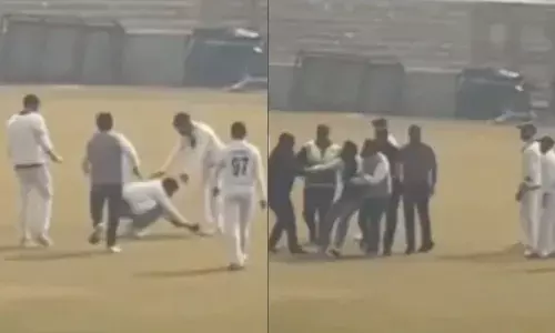 अरुण जेटली स्टेडियम में सुरक्षा घेरा तोड़ विराट कोहली के पैर छूने दौड़ा फैन, वीडियो वायरल