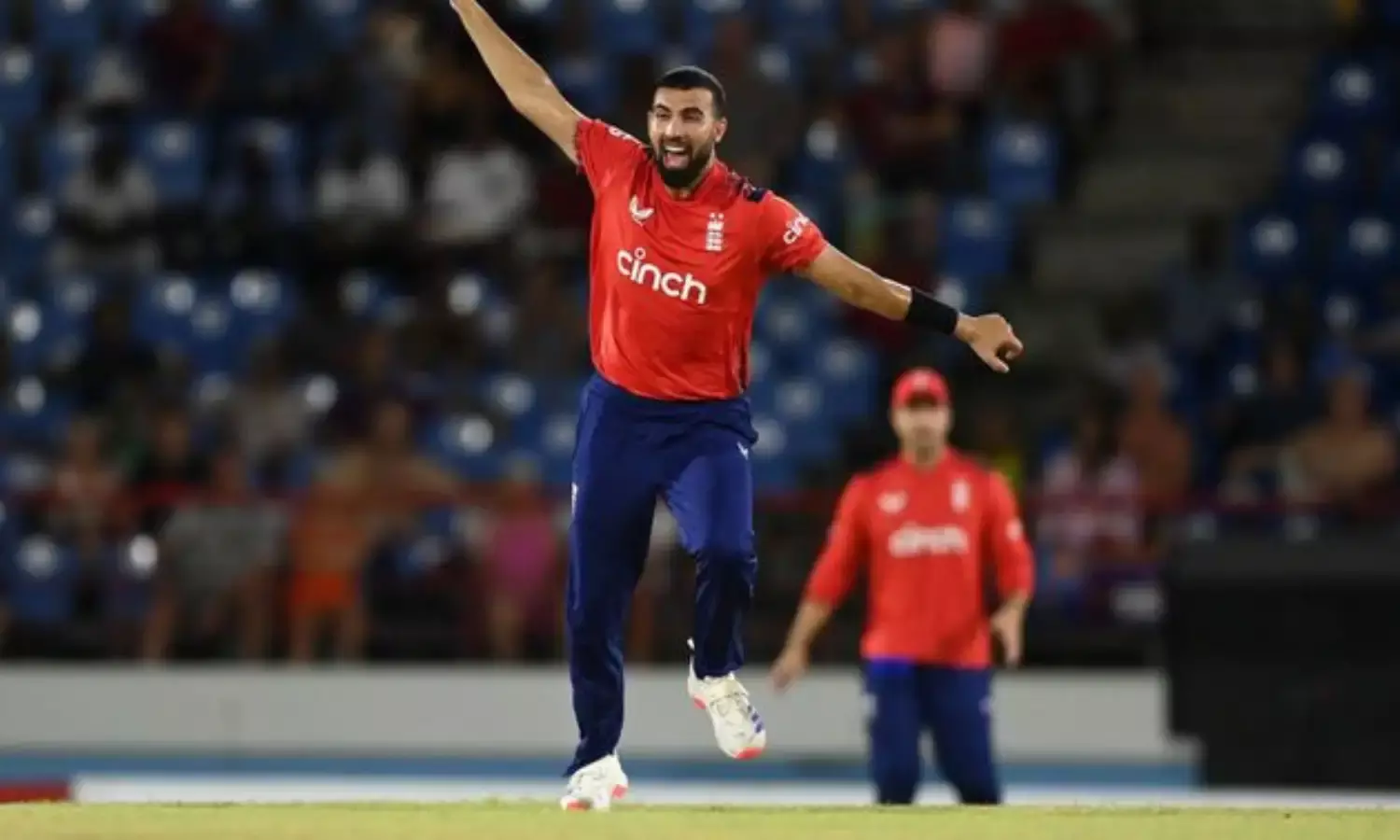 साकिब महमूद की घातक गेंदबाजी, 6 गेंदों में 3 भारतीय बल्लेबाजों को भेजा पवेलियन...