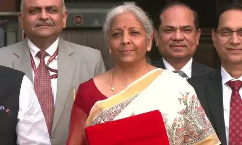 आठवां बजट पेश कर रही वित्त मंत्री निर्मला सीतारमण की साड़ी है खास, जानिए इसका बिहार कनेक्शन