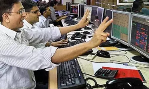 शेयर बाजार में दिख रहा बजट का सकारात्मक प्रभाव, ज्यादातर सरकारी कंपनियों के शेयर में तेजी शेयर बाजार में दिख रहा बजट का सकारात्मक प्रभाव, ज्यादातर सरकारी कंपनियों के शेयर में तेजी