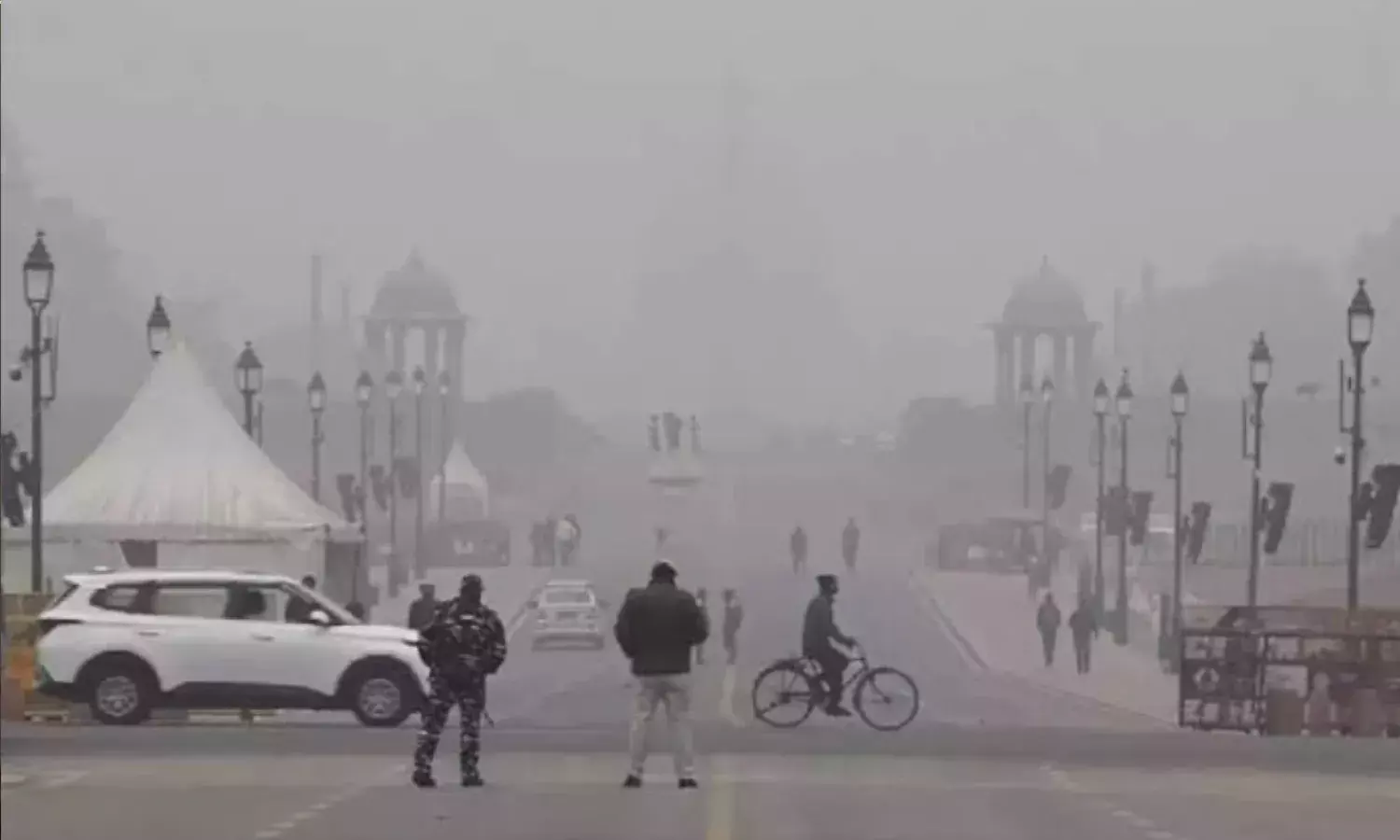 उत्तर भारत में फिर कोहरे का कहर, कई फ्लाइट्स हुई प्रभावित