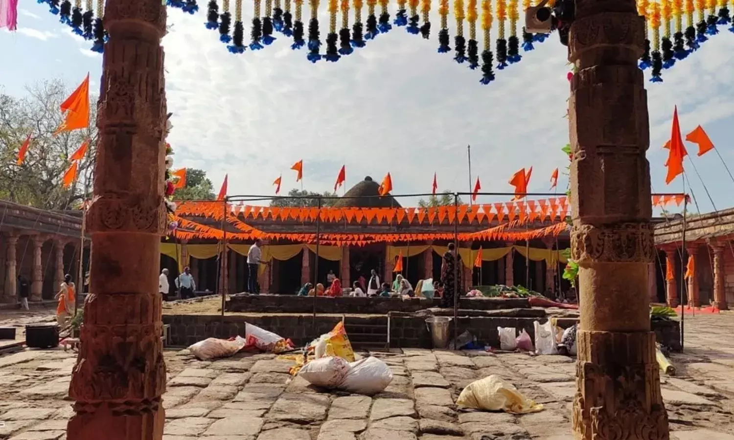 धार भोजशाला में बसंत उत्सव, कड़ी सुरक्षा के बीच शोभायात्रा और महाआरती का आयोजन