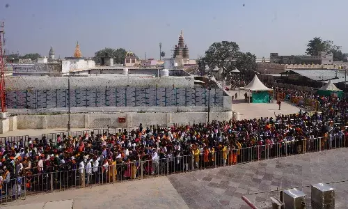 श्रद्धालुओं का बसंत, आंकड़ा एक करोड़ के पार, महाकुम्भ से लौट रहे श्रद्धालुओं के आने का सिलसिला जारी…