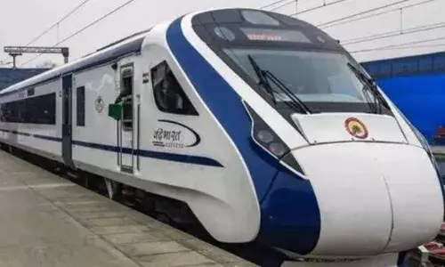 अब वंदे भारत ट्रेन में यात्रा के दौरान खरीद पाएंगे आप खाना, फूड ऑप्शन चुनने का झंझट खत्म