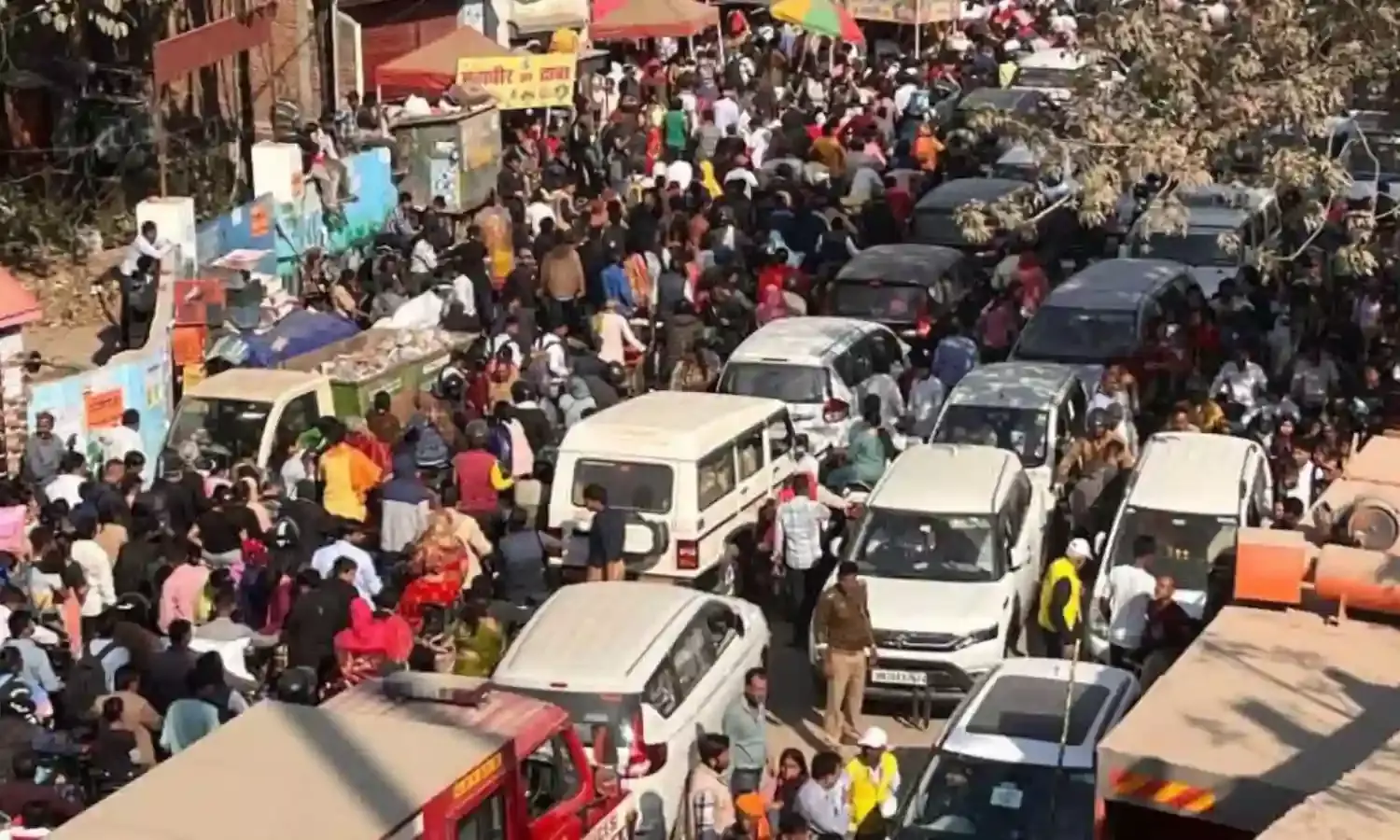 एमपी व यूपी की सीमा में जबरदस्त जाम, रूट डायवर्ट…