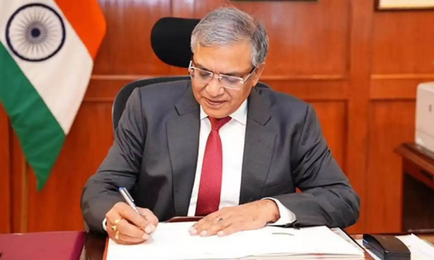 एक बेटी डीएम, दूसरी IRS अधिकारी, दोनों दामाद IAS…जानिए आगरा के ज्ञानेश कुमार के बारे में