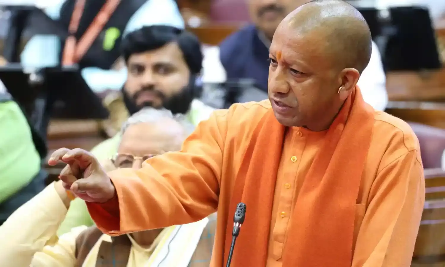 सीएम योगी ने सदन में सपा को शायराना अंदाज में धोया, कसा तंज…