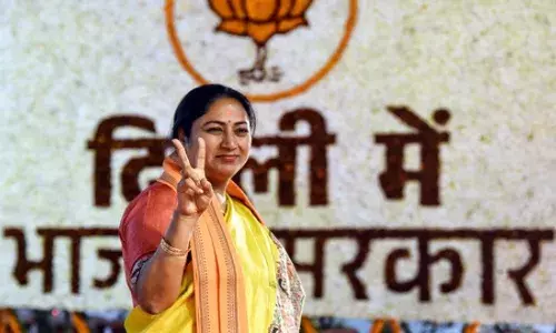 छात्र राजनीति से शुरुआत करने वालीं रेखा गुप्ता दिल्ली में बीजेपी की ओर से दूसरी महिला मुख्यमंत्री