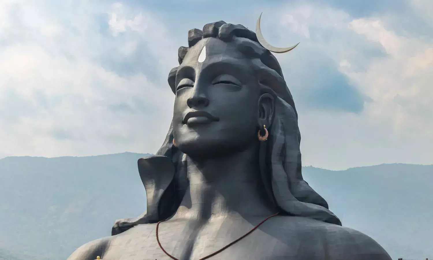 भूलकर भी भगवान शिव को अर्पित नहीं करें ये फूल, पूजन में माना जाता है वर्जित