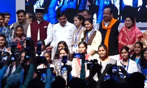 आज मेधावी स्टूडेंट्स को मिली लैपटॉप की राशि, सीएम बोले- काक चेष्टा, वको ध्यानम्...ये बहुत जरूरी