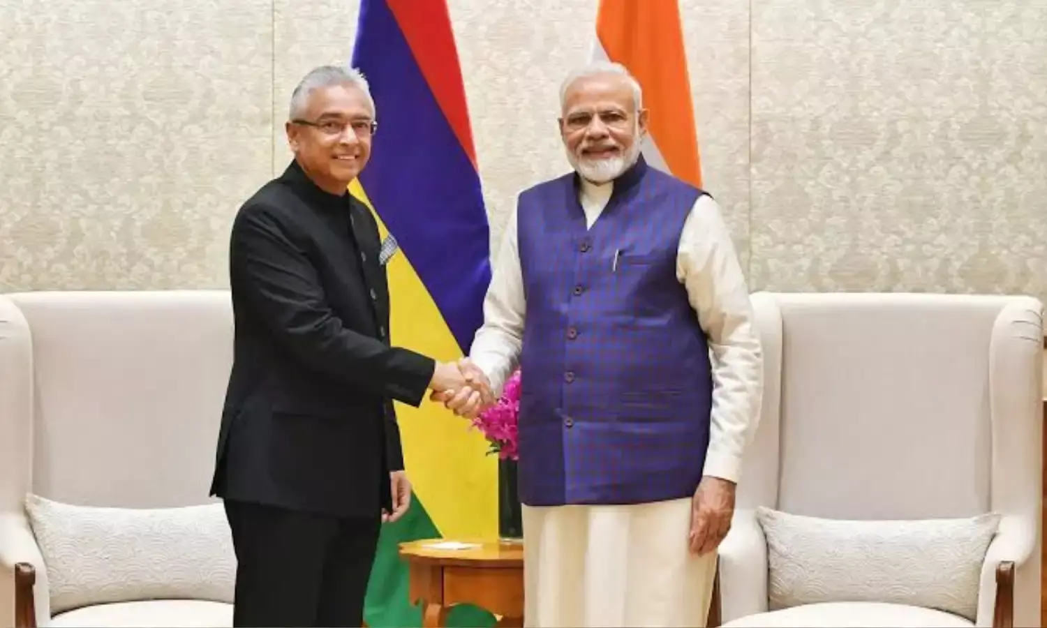 पीएम मोदी जाएंगे मारीशस, राष्ट्रीय दिवस समारोह में होंगे मुख्य अतिथि पीएम मोदी जाएंगे मारीशस, राष्ट्रीय दिवस समारोह में होंगे मुख्य अतिथि