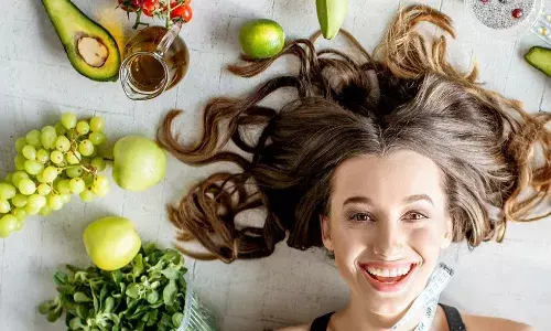 बालों की मजबूती के लिए जरूरी कोलेजन, जानिए कौन-से फूड्स करेंगे मदद