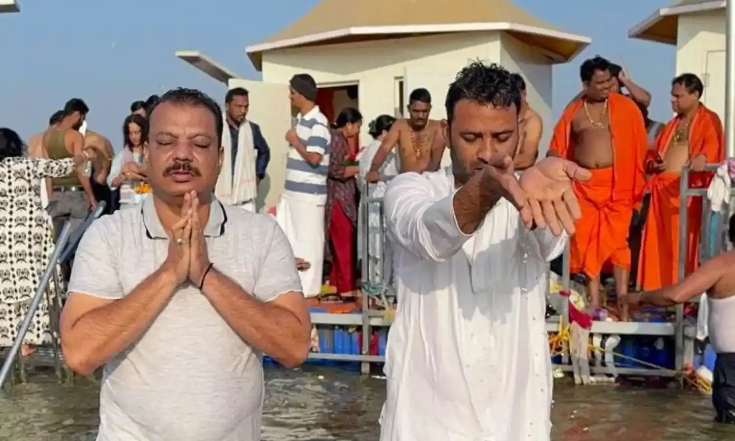 उमंग सिंघार और हेमंत कटारे ने लगाई संगम में डुबकी तो भाजपा बोली -  कुप्रचार के बाद प्रायश्चित