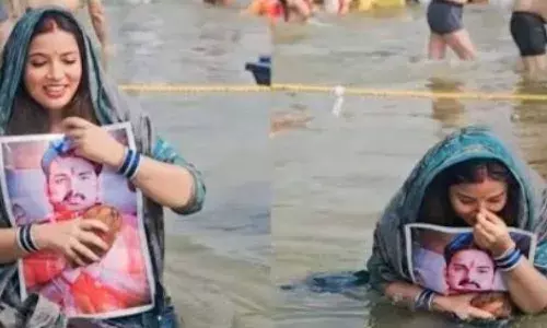 भोजपुरी एक्टर पवन सिंह की पत्नी ज्योति सिंह का दिखा पति प्रेम, तस्वीर के साथ लगाई संगम में डुबकी