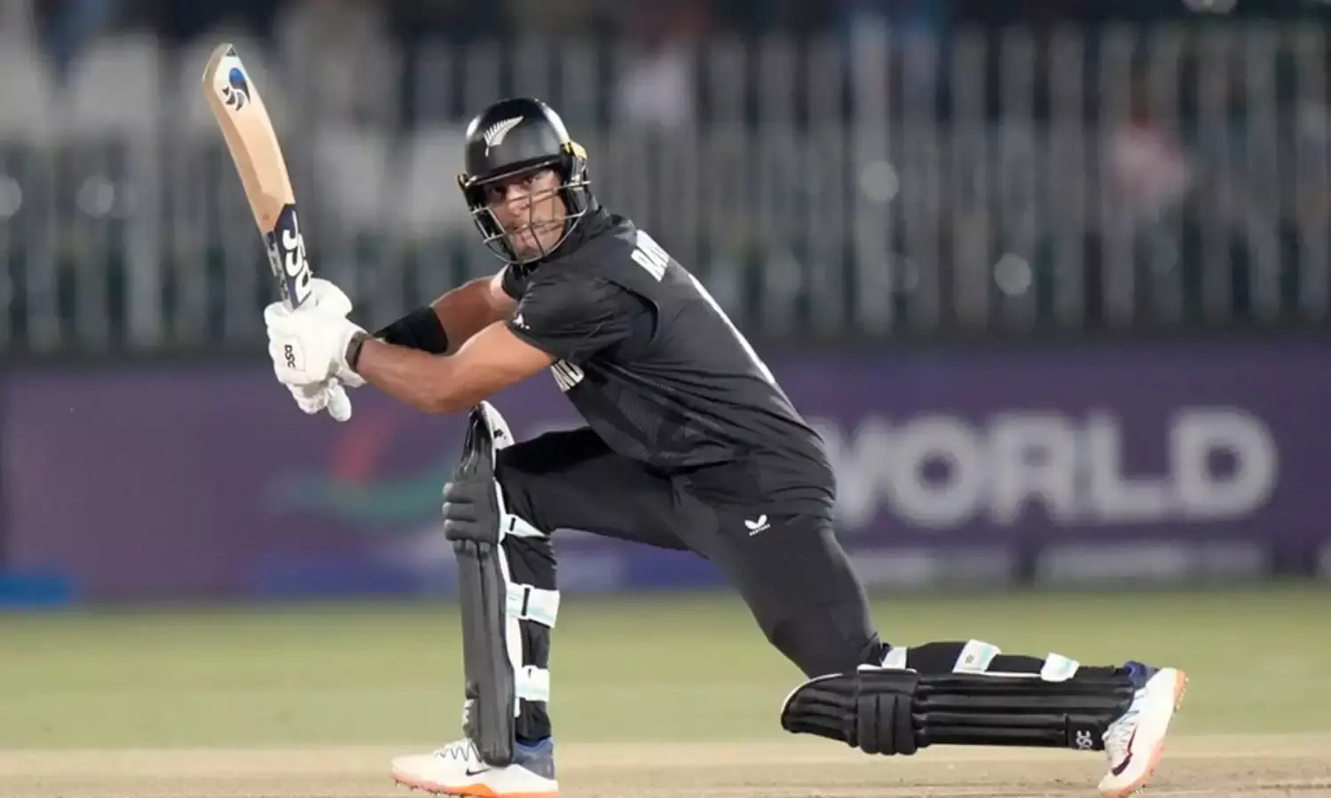 LIVE मैच के दौरान चोटिल हुआ था ये खिलाड़ी, शतक से की जबरदस्त वापसी...