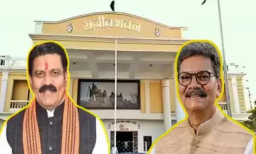 महंत बोले- हमें परेशान करने की साजिश, डिप्टी सीएम ने कहा- भ्रष्ट नेता जाएंगे जेल