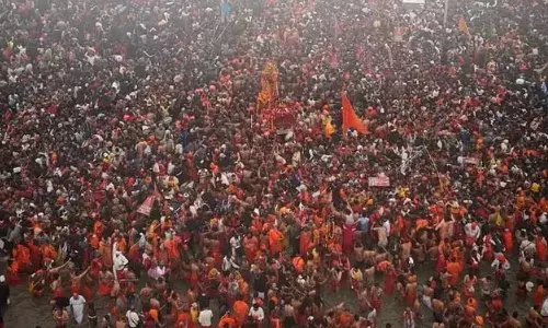 त्रिवेणी में आस्था का महासागर, श्रद्धालुओं की संख्या 65 करोड़ पार…