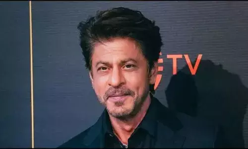 क्यों छोड़ रहे हैं शाहरुख अपना ‘मन्नत’, सामने आई यह बड़ी वजह क्यों छोड़ रहे हैं शाहरुख अपना ‘मन्नत’, सामने आई यह बड़ी वजह