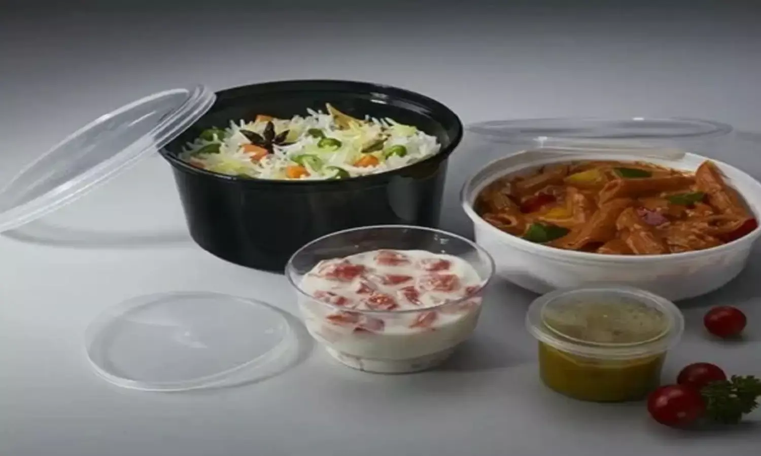 खाने को प्लास्टिक से कवर कर के रखना है बहुत घातक, वैज्ञानिकों ने दी है चेतावनी