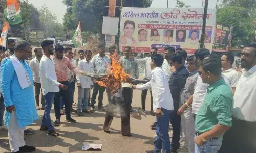 छत्तीसगढ़ कांग्रेस ने जलाया ED और बीजेपी का पुतला, एक सुर में बोले- हम नहीं डरेंगे...
