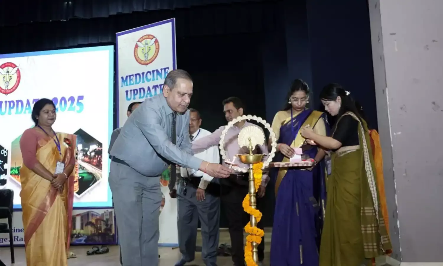 बीमारियों की जांच और निदान में मिलेगी एआई से मदद, मेडिसिन विशेषज्ञों ने चिकित्सा के क्षेत्र में हो रहे नवाचार को किया साझा