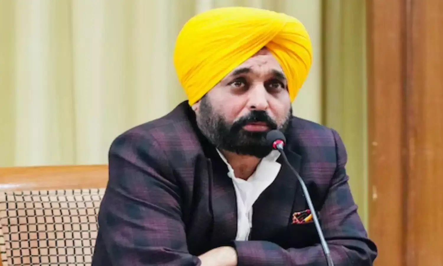 सीएम मान से बहस के बाद पंजाब में किसान नेताओं के घर छापेमारी, कई नेता हिरासत में