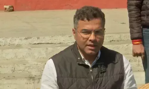 10 दिनों में यमुना से हटाया 1,300 टन कचरा - नदी निरीक्षण के बाद बोले मंत्री प्रवेश वर्मा 10 दिनों में यमुना से हटाया 1,300 टन कचरा - नदी निरीक्षण के बाद बोले मंत्री प्रवेश वर्मा